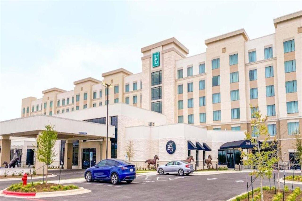Embassy Suites By Hilton Round Rock Exterior photo